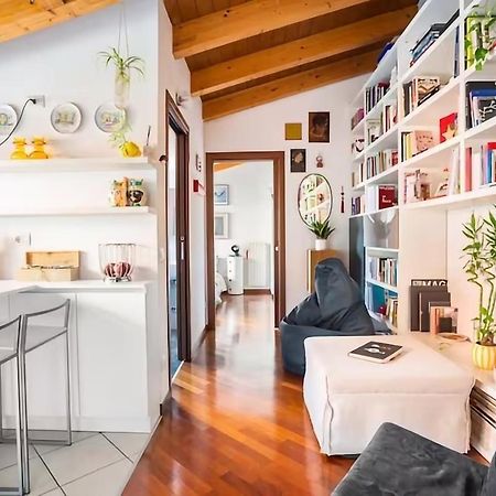 Le Domus Milano_Attic With Terrace Apartamento Exterior foto
